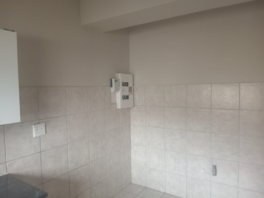 To Let 1 Bedroom Property for Rent in Southernwood Eastern Cape